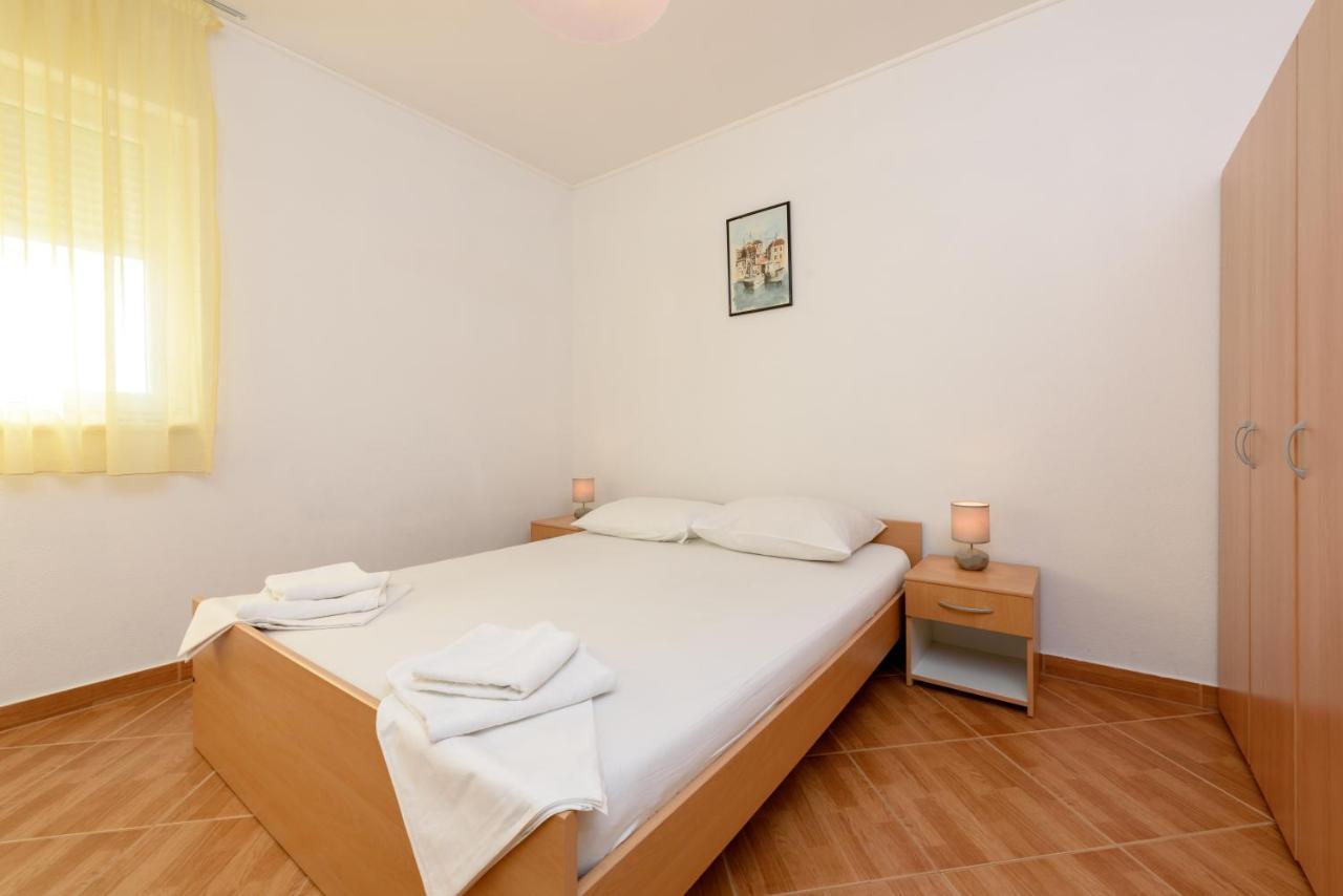 Apartmani Petra Trogir Exterior photo